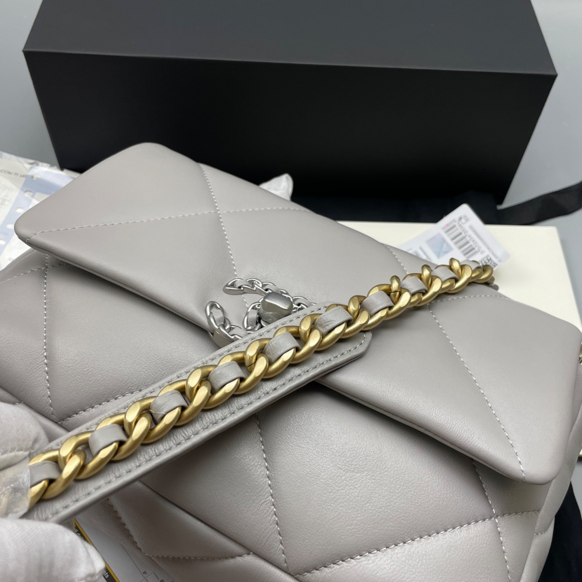 [True-to-ORIGINAL] Ch**el Classic Flap Bag Grey For Women 10.2in/26cm
