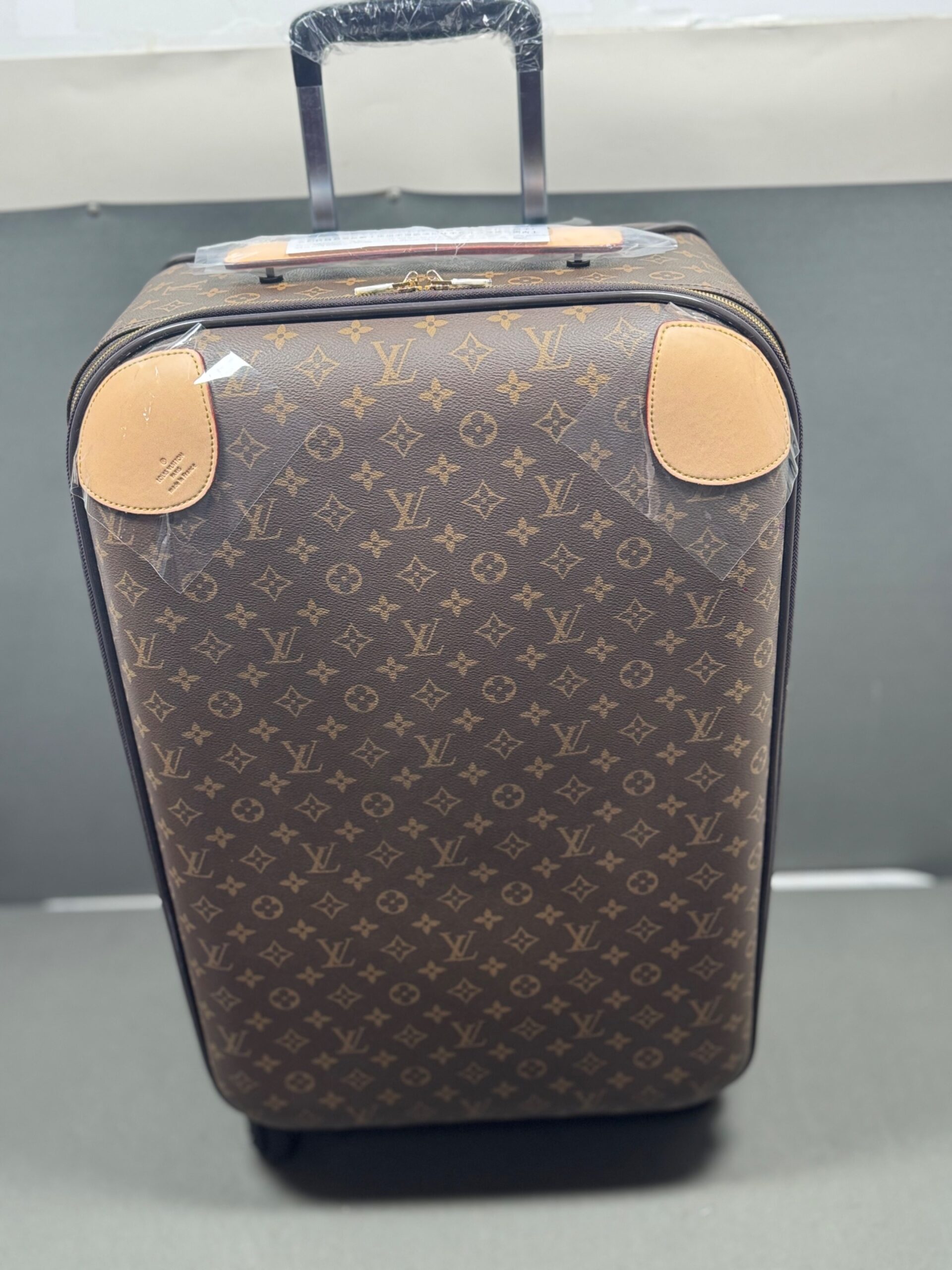 L0vis Vvtt0n Exqusite Travelling Luggage Monogram Canvas Unisex, Travel Luggages 24in/61cm LV