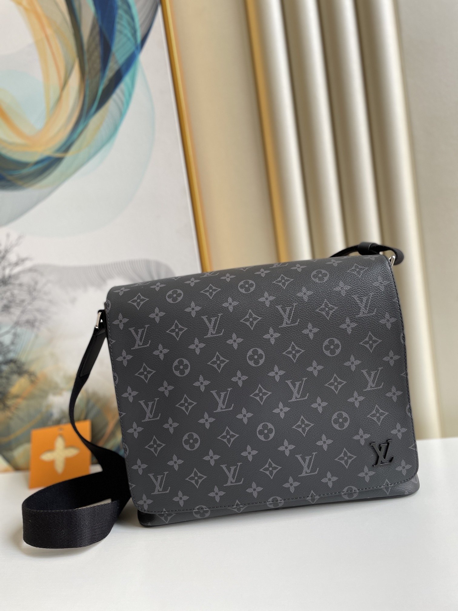L0vis Vvtt0n District MM Monogram Eclipse Canvas For Men, Men’s Bags, Shoulder And Crossbody Bags 12.2in/31cm LV M44001