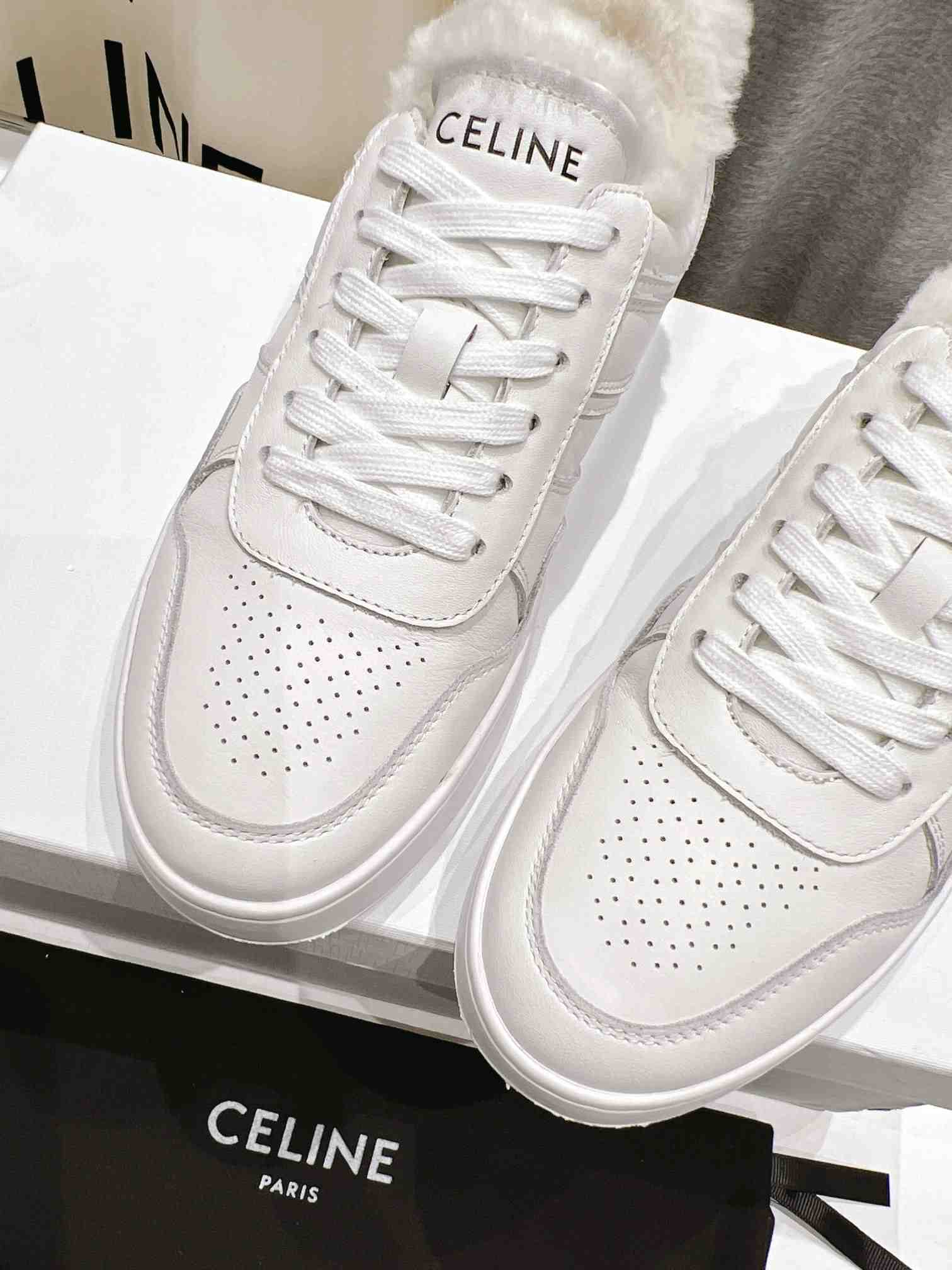 Ce1i*e Trainer Low Lace-Up Sneaker In Fur White For Women
