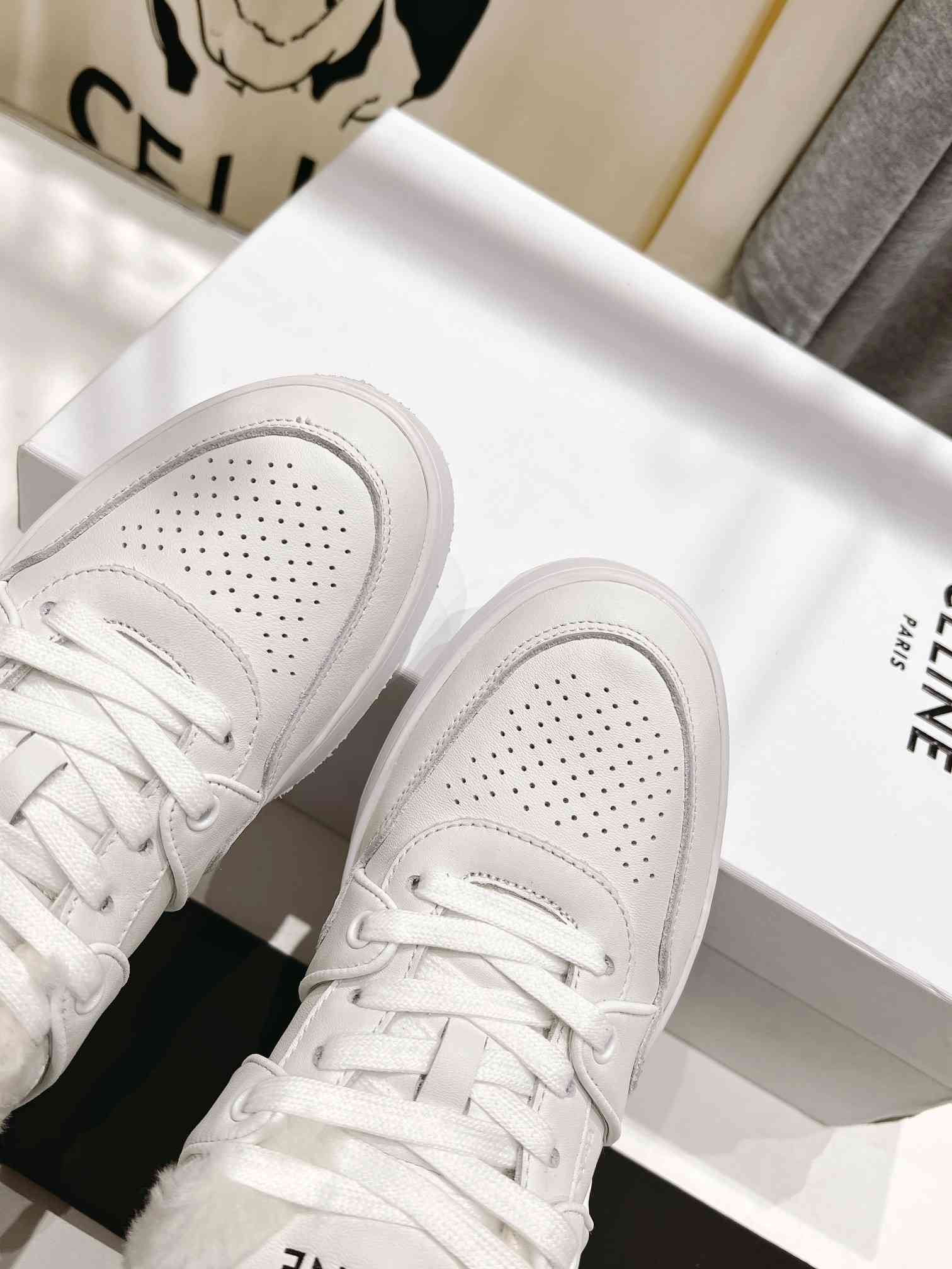 Ce1i*e Trainer Low Lace-Up Sneaker With Fur White For Women