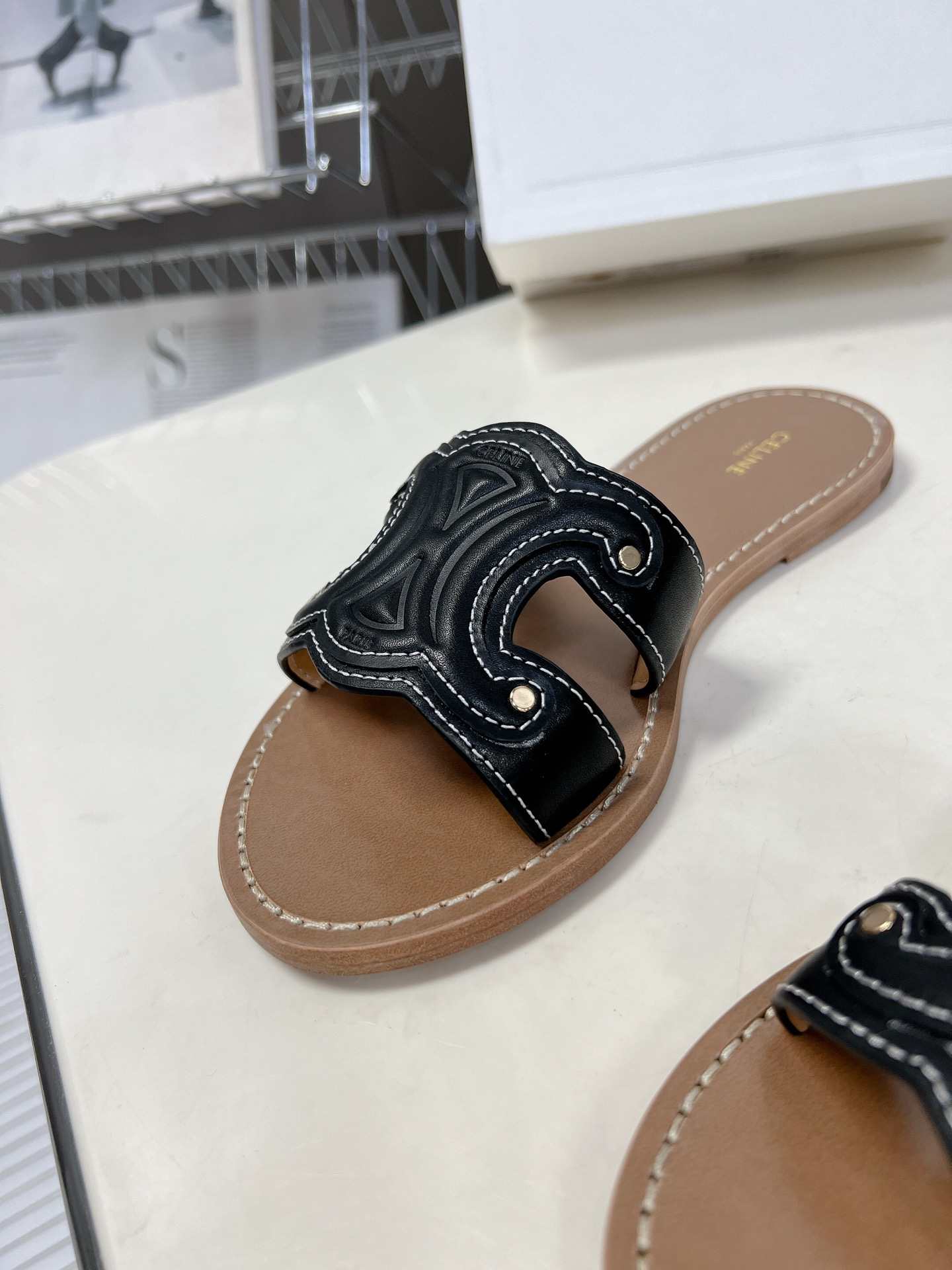 Ce1i*e Triomphe Mule Black For Women 352413767C.38NO