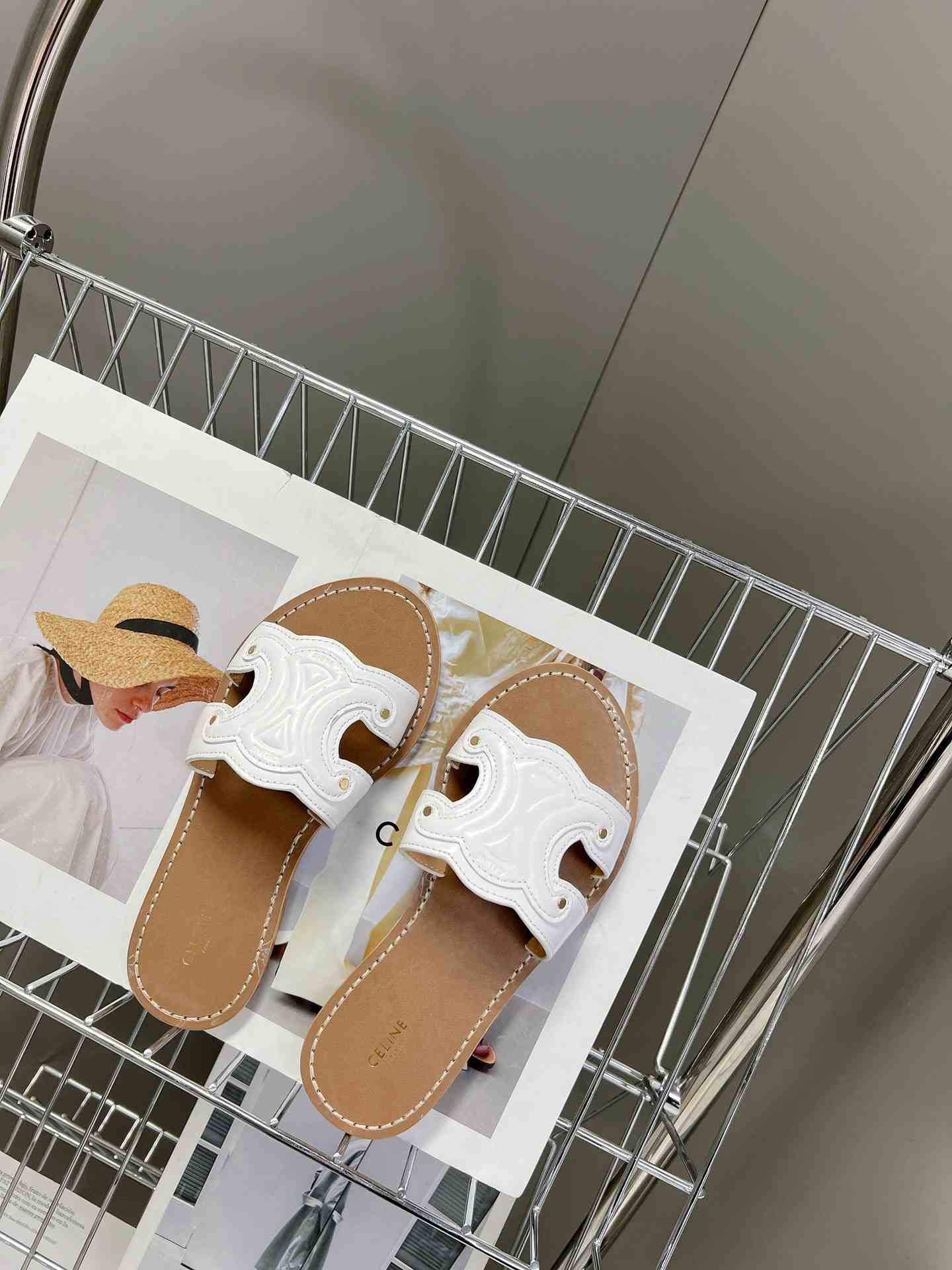 Ce1i*e Triomphe Mule White For Women