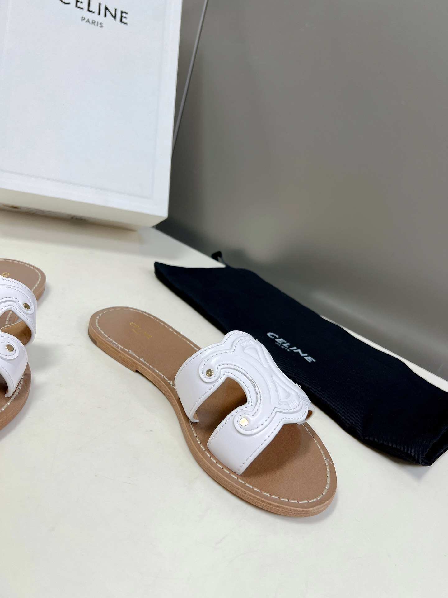 Ce1i*e Triomphe Mule White For Women