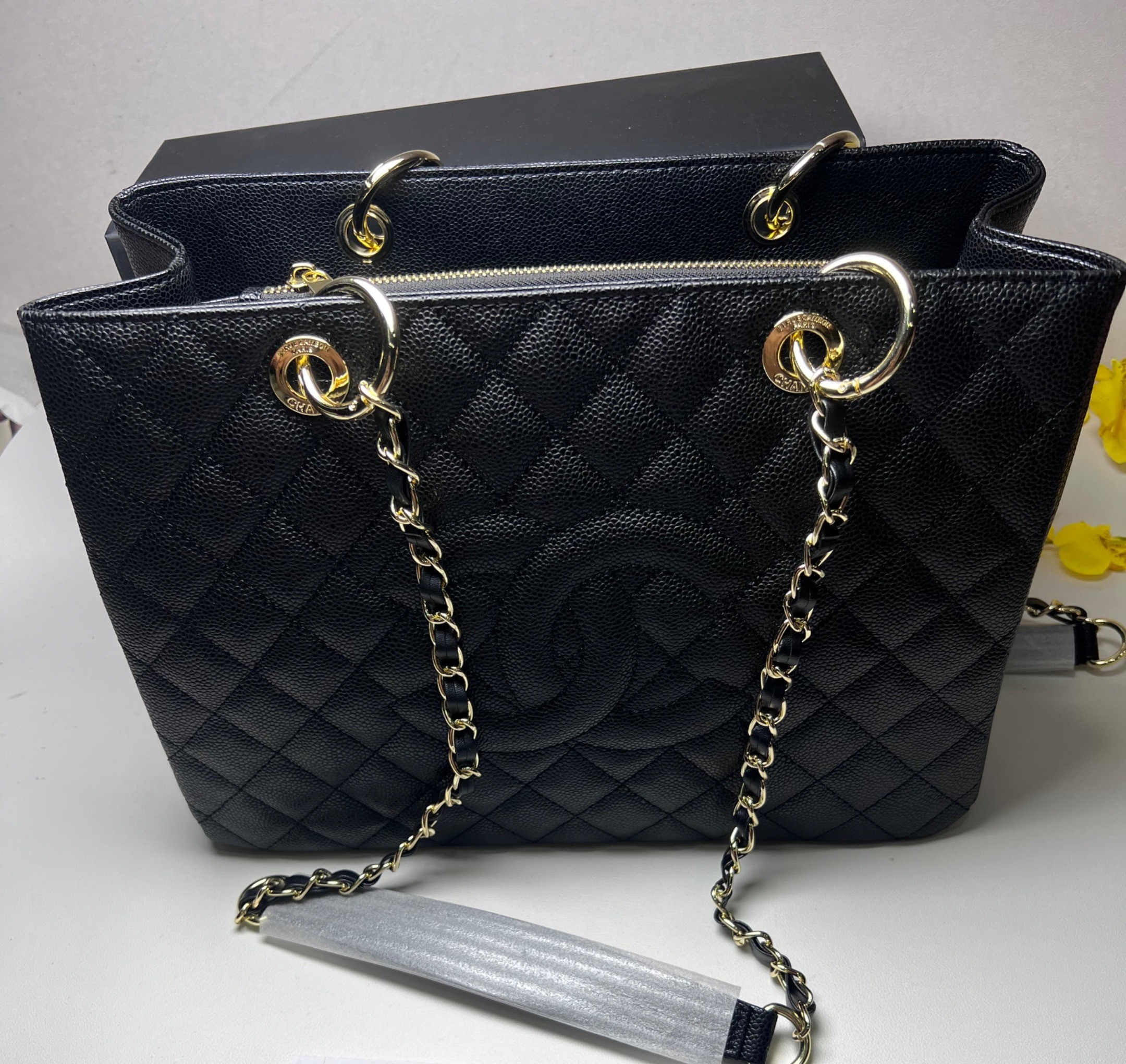 Ch**el Classic Tote Bag Gold Toned Hardware Black For Women 13.3in/34cm