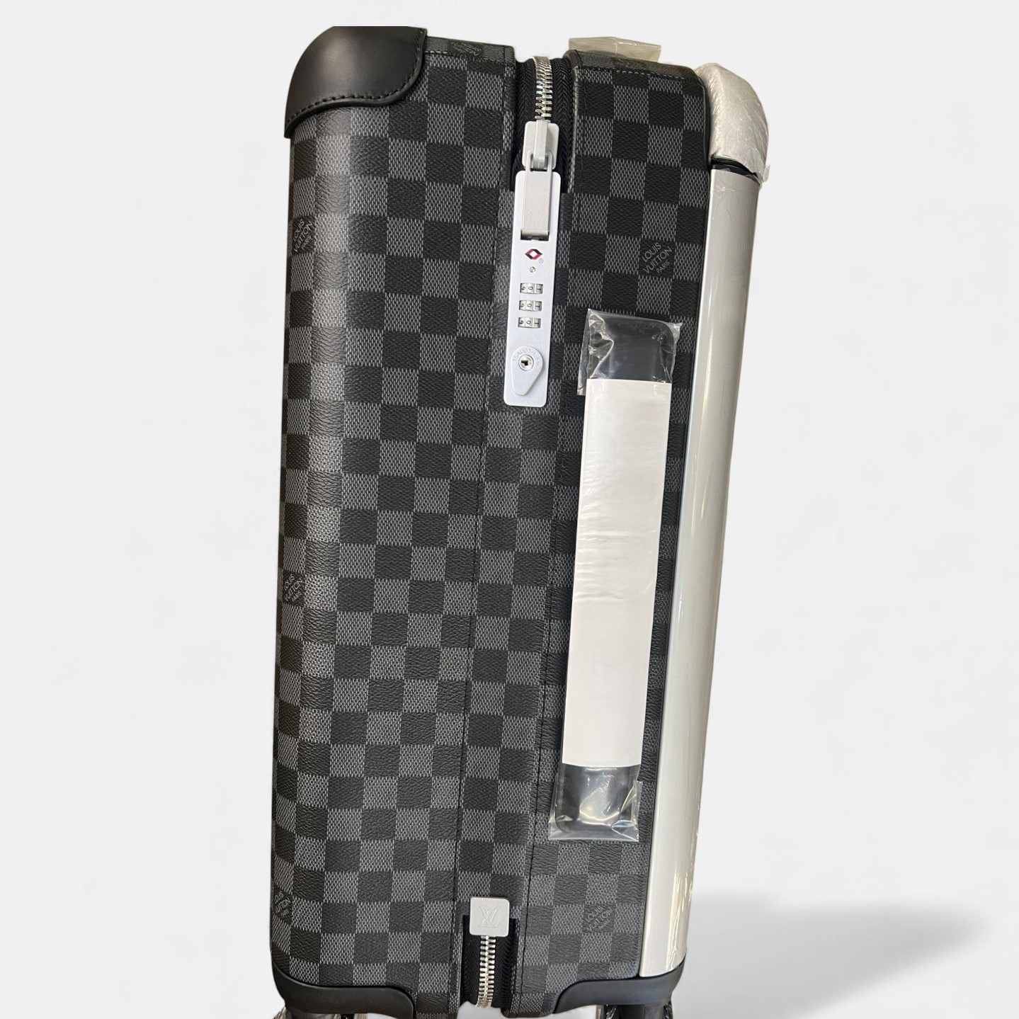 L0vis Vvtt0n Horizon 55 Suitcase Black 21.7in/55cm N23209