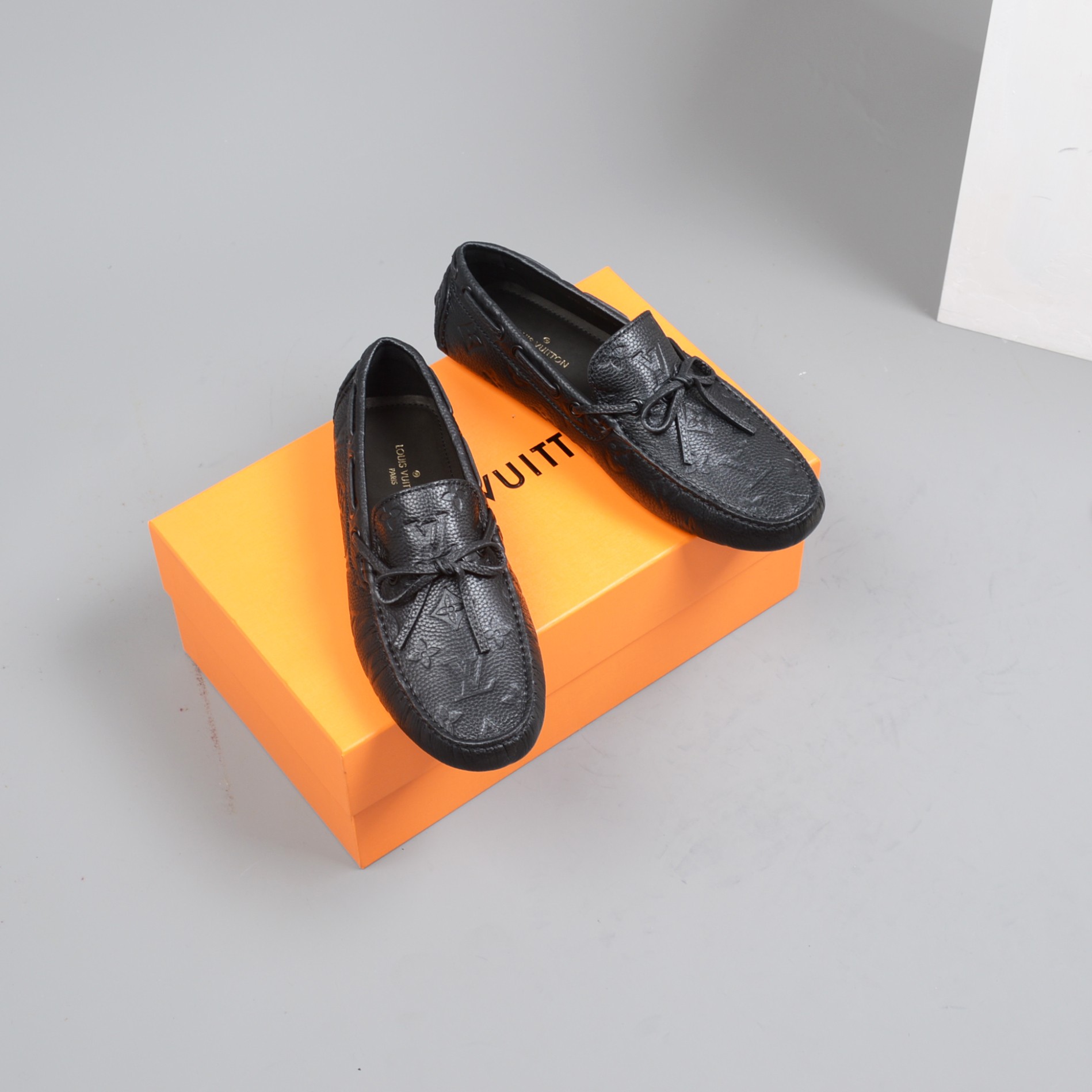 L0vis Vvtt0n Driver Moccasin Black Virgil Abloh For Men LV