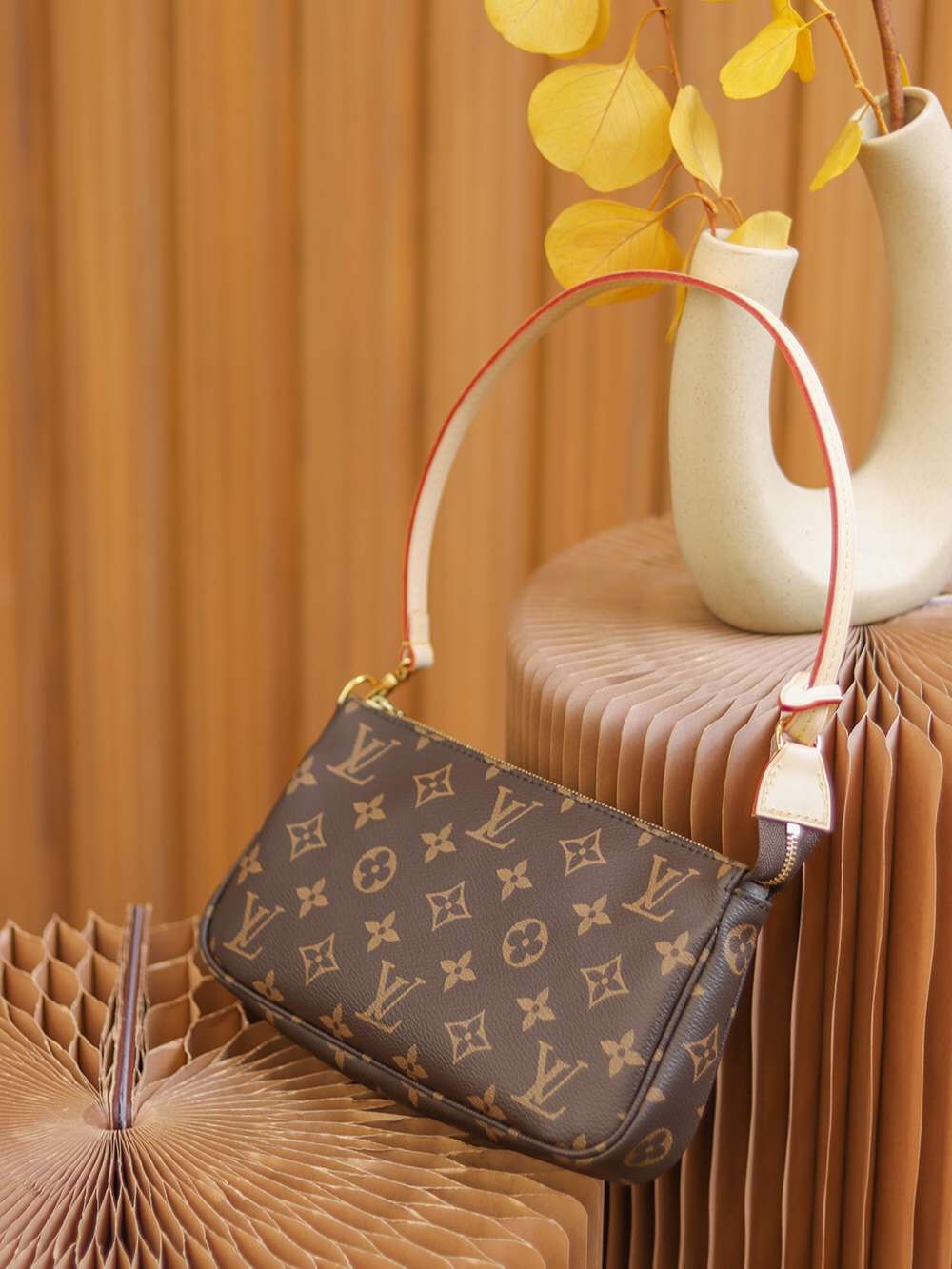 L0vis Vvtt0n Pochette Accessoires Brown For Women 23.5cm / 9.3in M40712