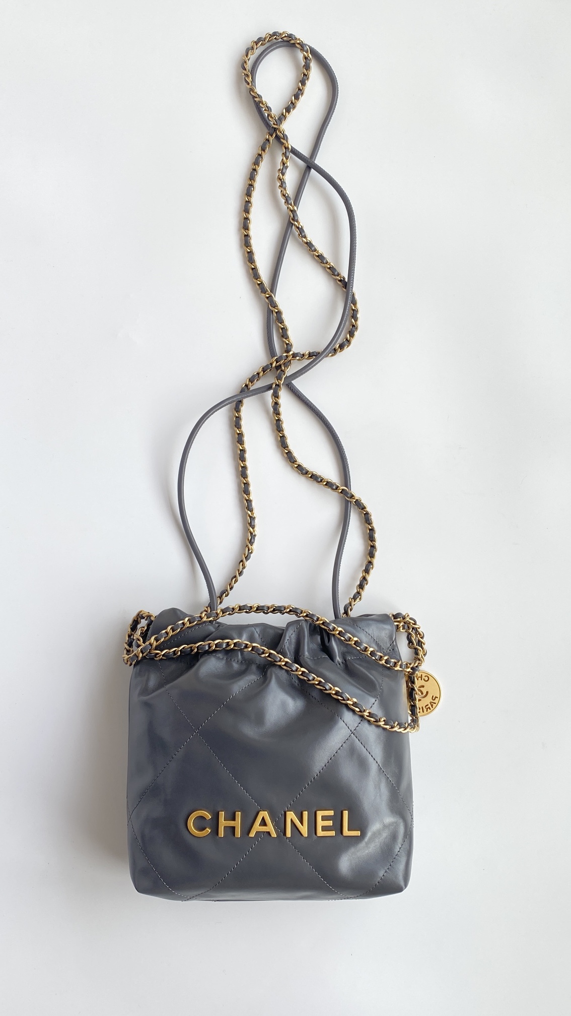 [True-to-ORIGINAL] Ch**el 22 Mini Bag Gold Tone Grey For Women 7,1in/18cm