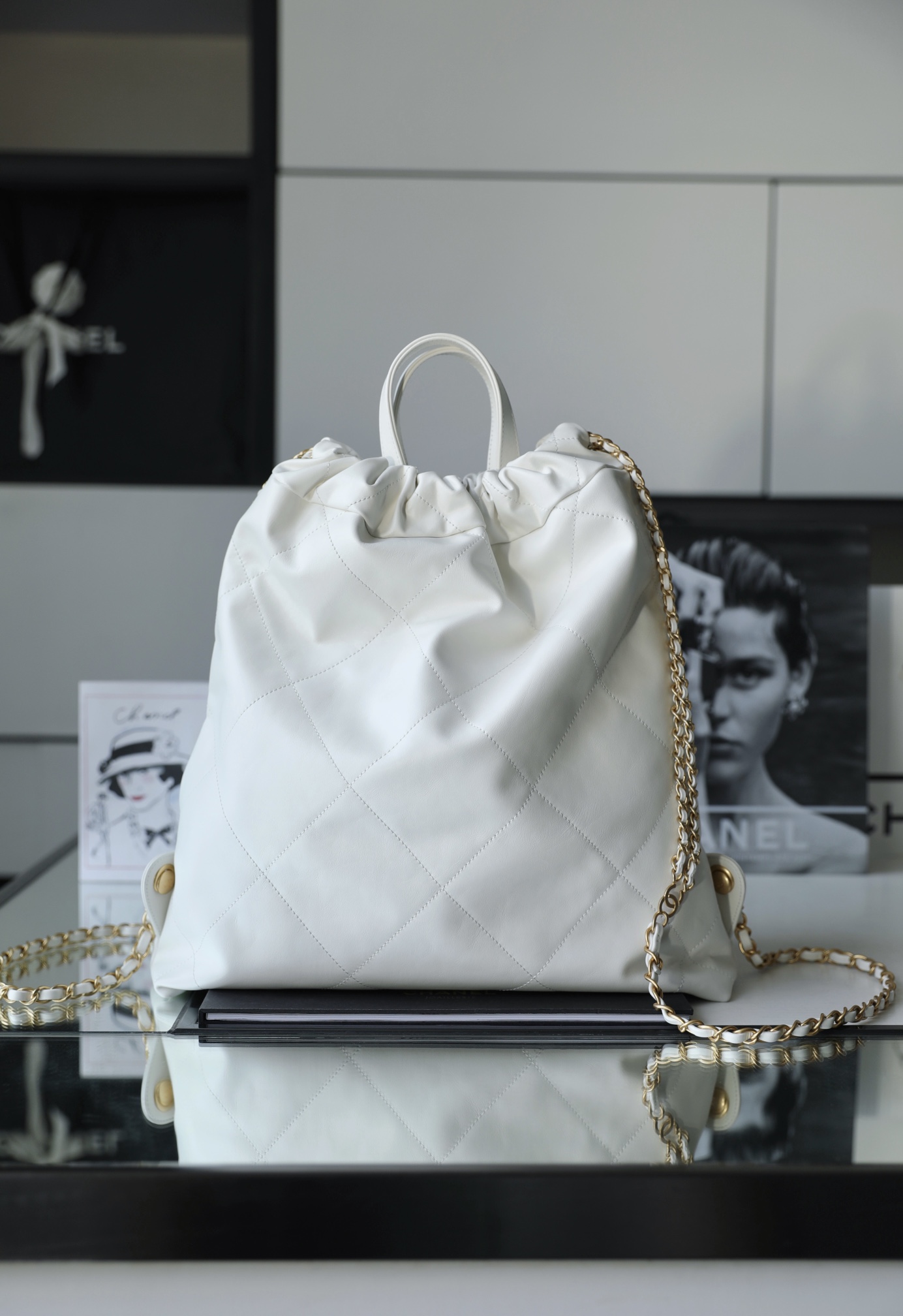 [True-to-ORIGINAL] Ch**el Large Ch**el 22 Backpack White For Women, Women’s Bags 19.9in/51cm AS3313 B08037 10601