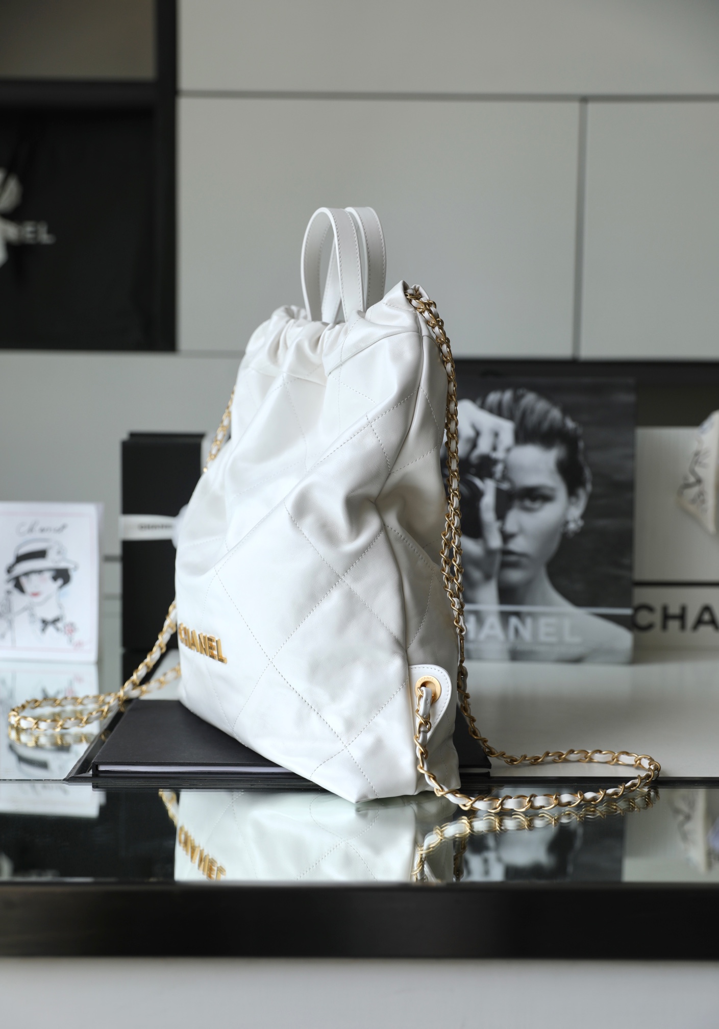 [True-to-ORIGINAL] Ch**el Large Ch**el 22 Backpack White For Women, Women’s Bags 19.9in/51cm AS3313 B08037 10601