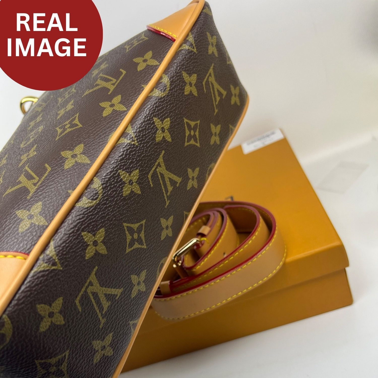 L0vis Vvtt0n Odeon PM Monogram Canvas Brown For Women 10.2in/26cm M45354