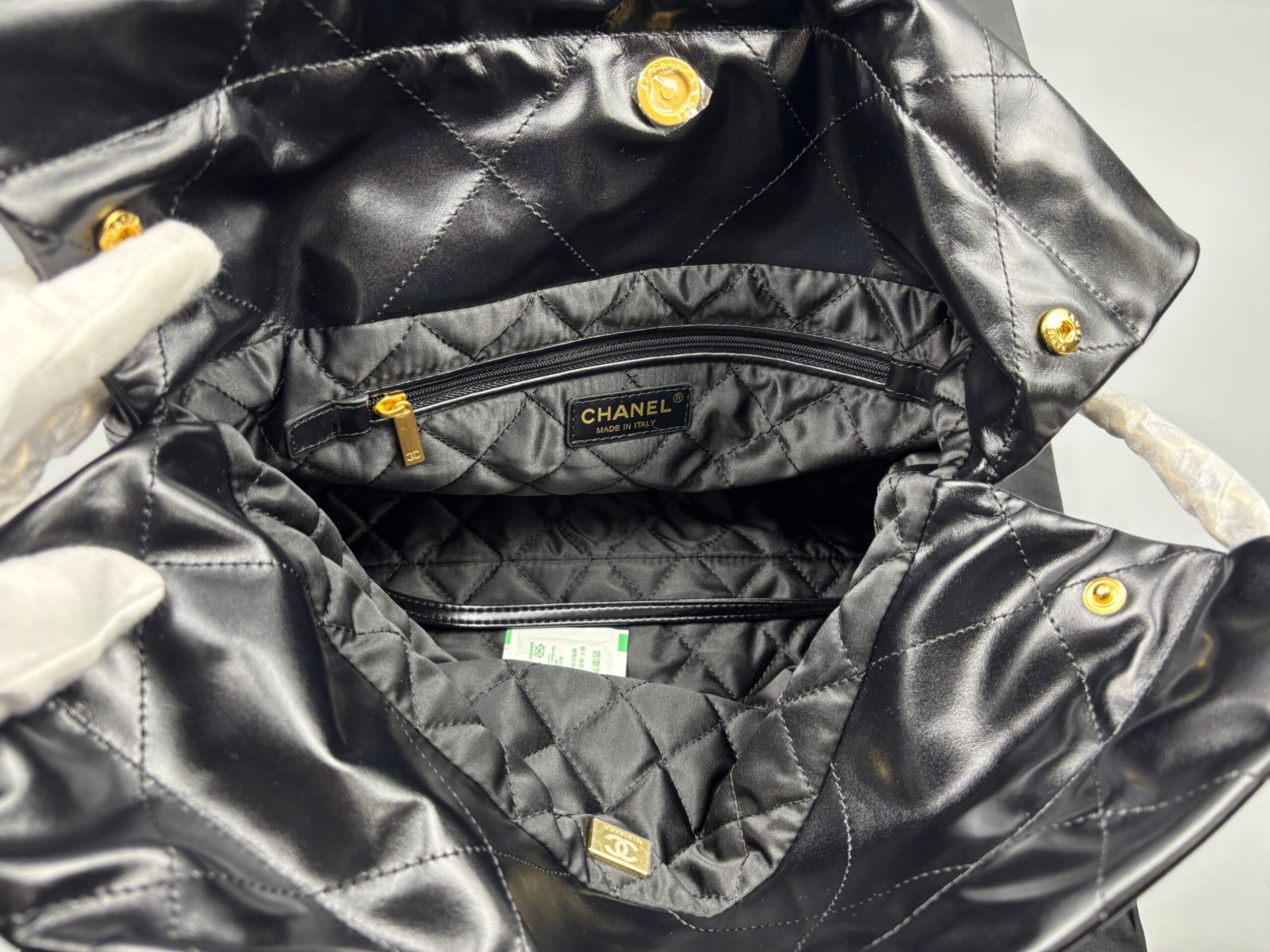 Ch**el 22 Small Handbag Black For Women 37cm/14.4in AS3260 B08037 94305