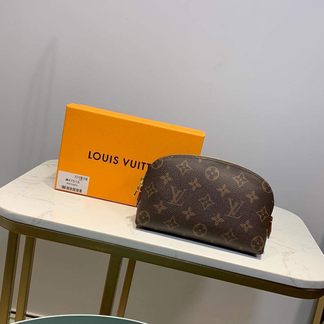 L0vis Vvtt0n Cosmetic Pouch PM Monogram Canvas For Women, Women’s Bags 7.5in/19cm LV M47515