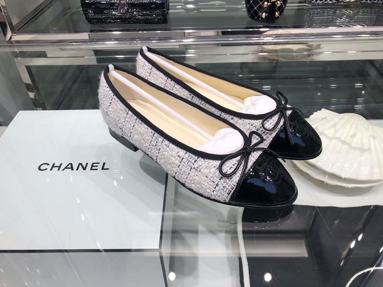 Ch**el Ballerina Flats Tweed & Grosgrain Calfskin Leather Fall/Winter Collection Grey/Black