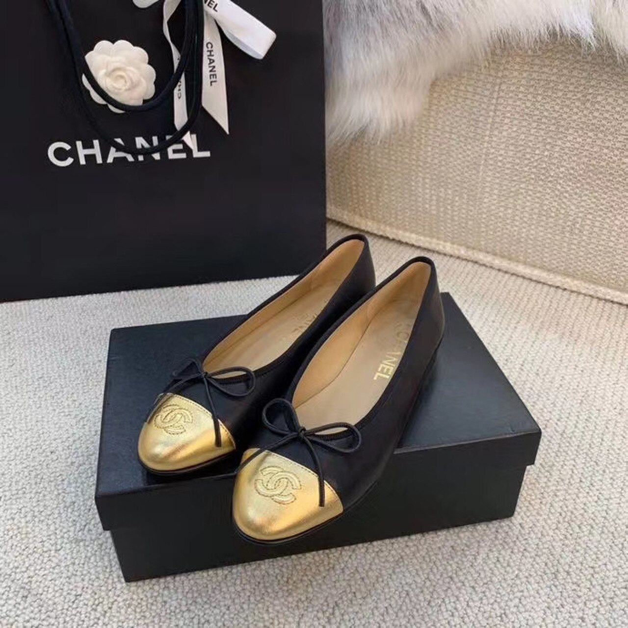 Ch**el Ballerina Flats Black/Gold For Women, Women’s Shoes G02819