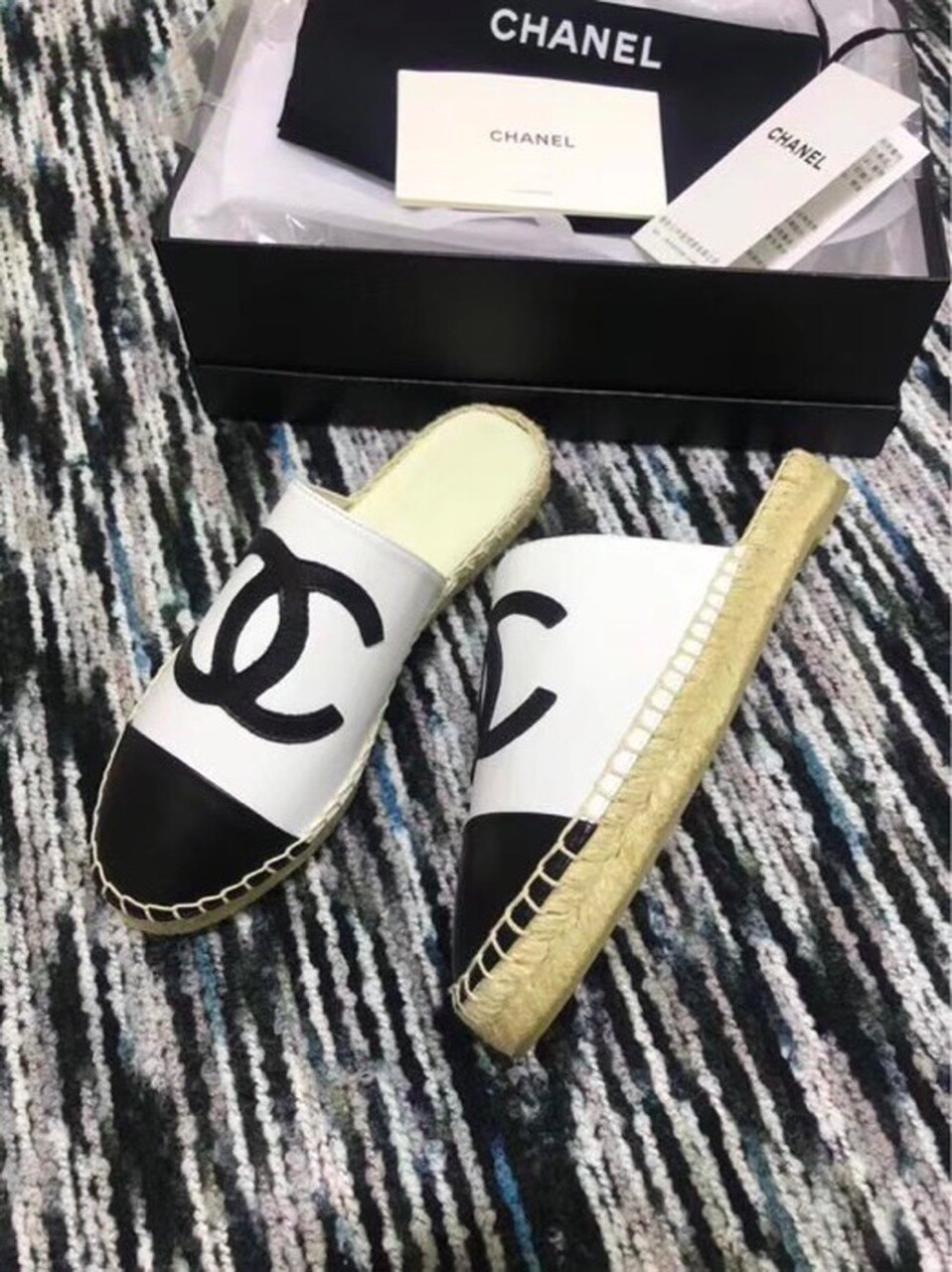 Ch**el Mule Espadrille Slides White/Black For Women, Women’s Shoes