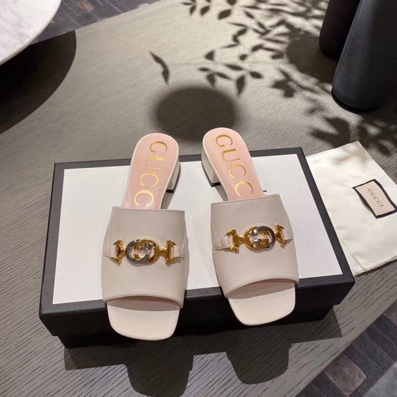Gvc*1 Gvc*1 Zumi Slide Sandals Beige For Women GG