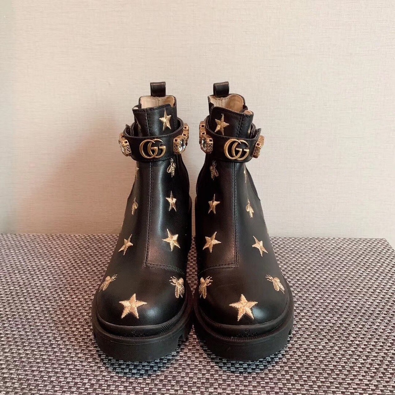 Gvc*1 Star And Bee Embroidered Trip Ankle Boots Black For Women GG