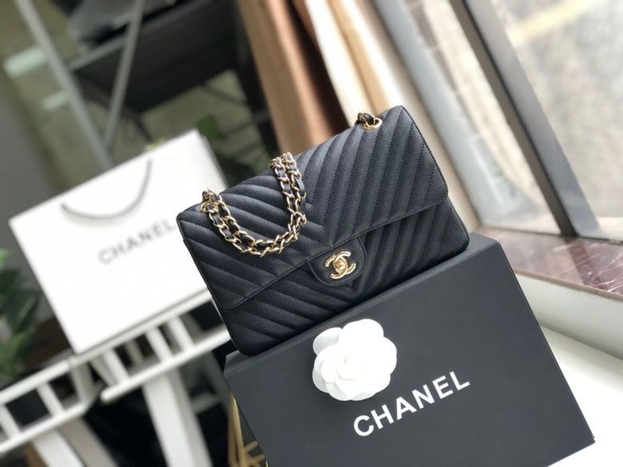 Ch**el Chevron Classic Handbag Gold Toned Hardware Black For Women, Women’s Bags, Shoulder And Crossbody Bags 10.2in/26cm