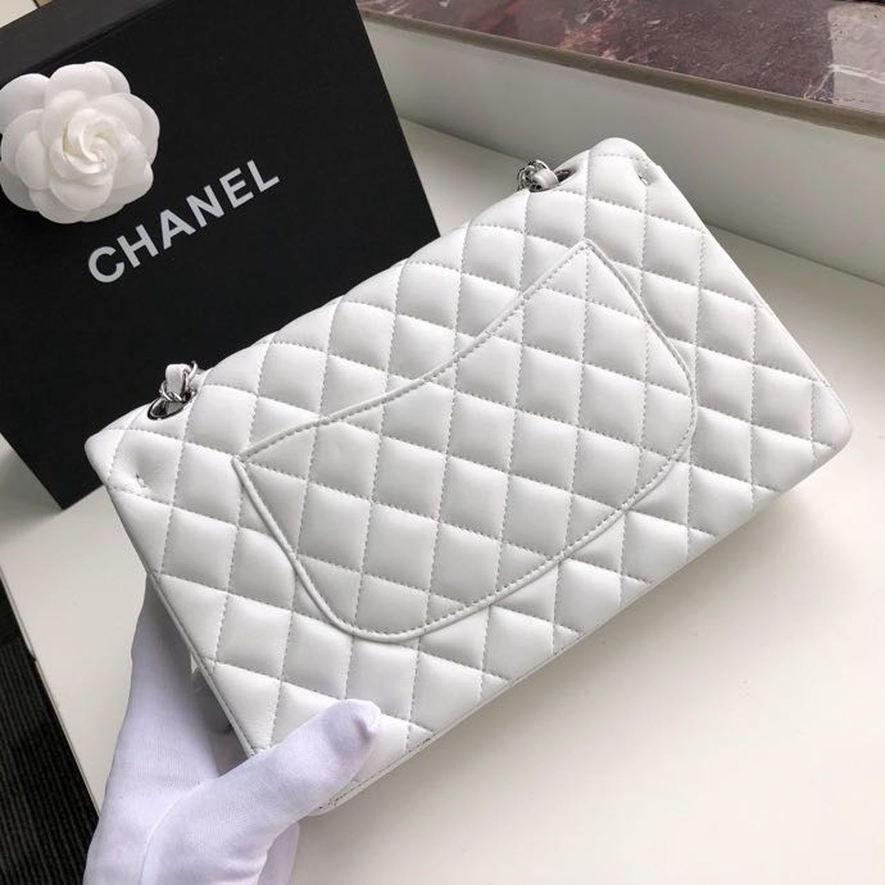 Ch**el Classic HandBag White For Women 9.9in/25.5cm A01112