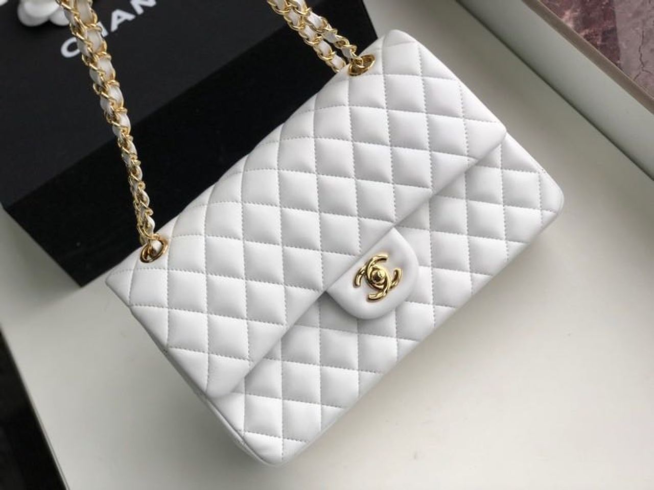 Ch**el Classic Handbag Gold Toned Hardware White For Women, Women’s Bags, Shoulder And Crossbody Bags 10.2in/26cm A01112