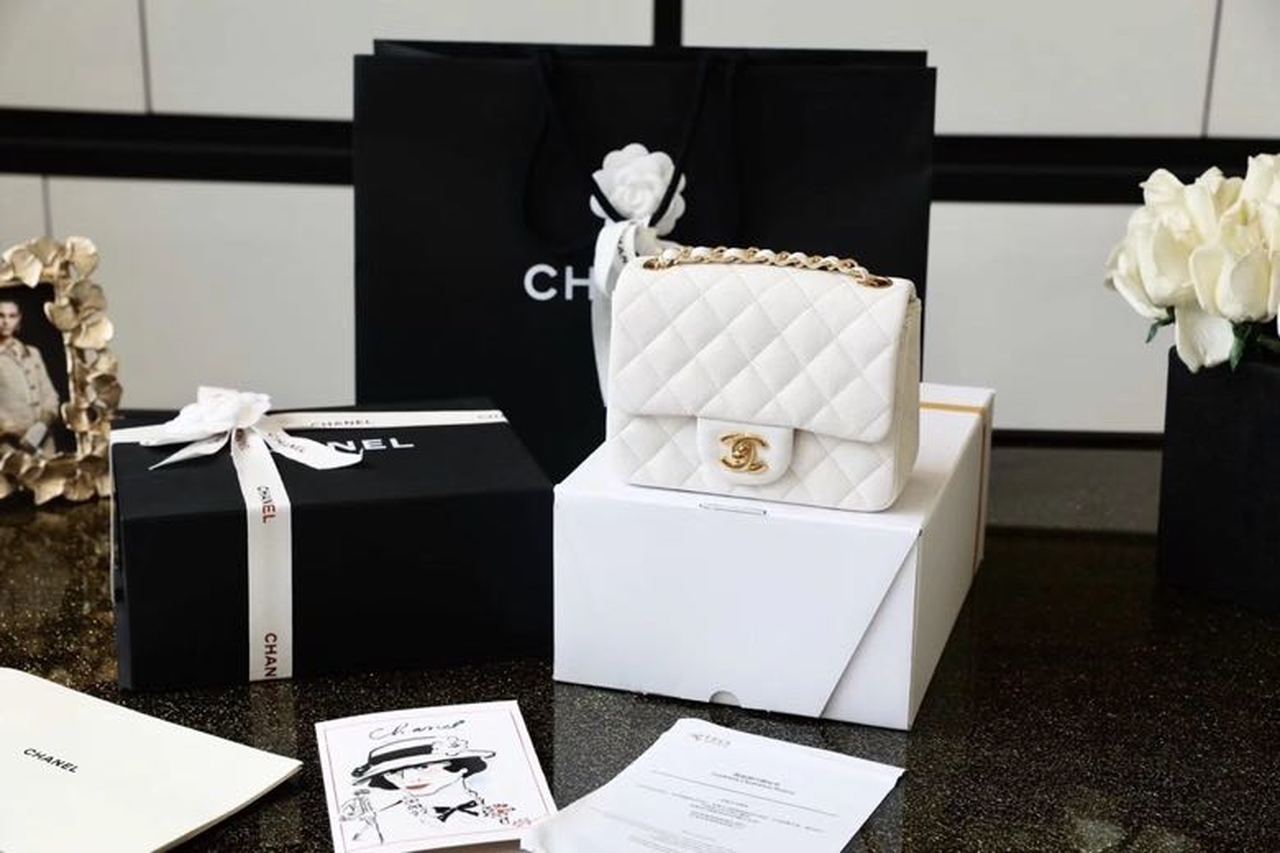 Ch**el Classic Mini Flap Bag Golden Hardware White For Women 6.6in/17cm A35200