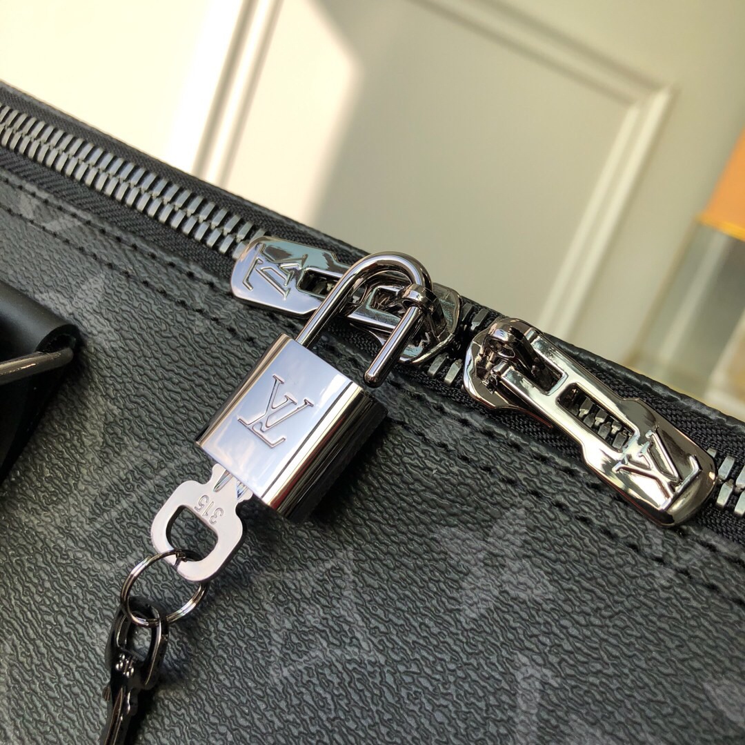 L0vis Vvtt0n Keepall Bandouliere 55 Monogram Eclipse Canvas 21.7in/55cm LV M40605