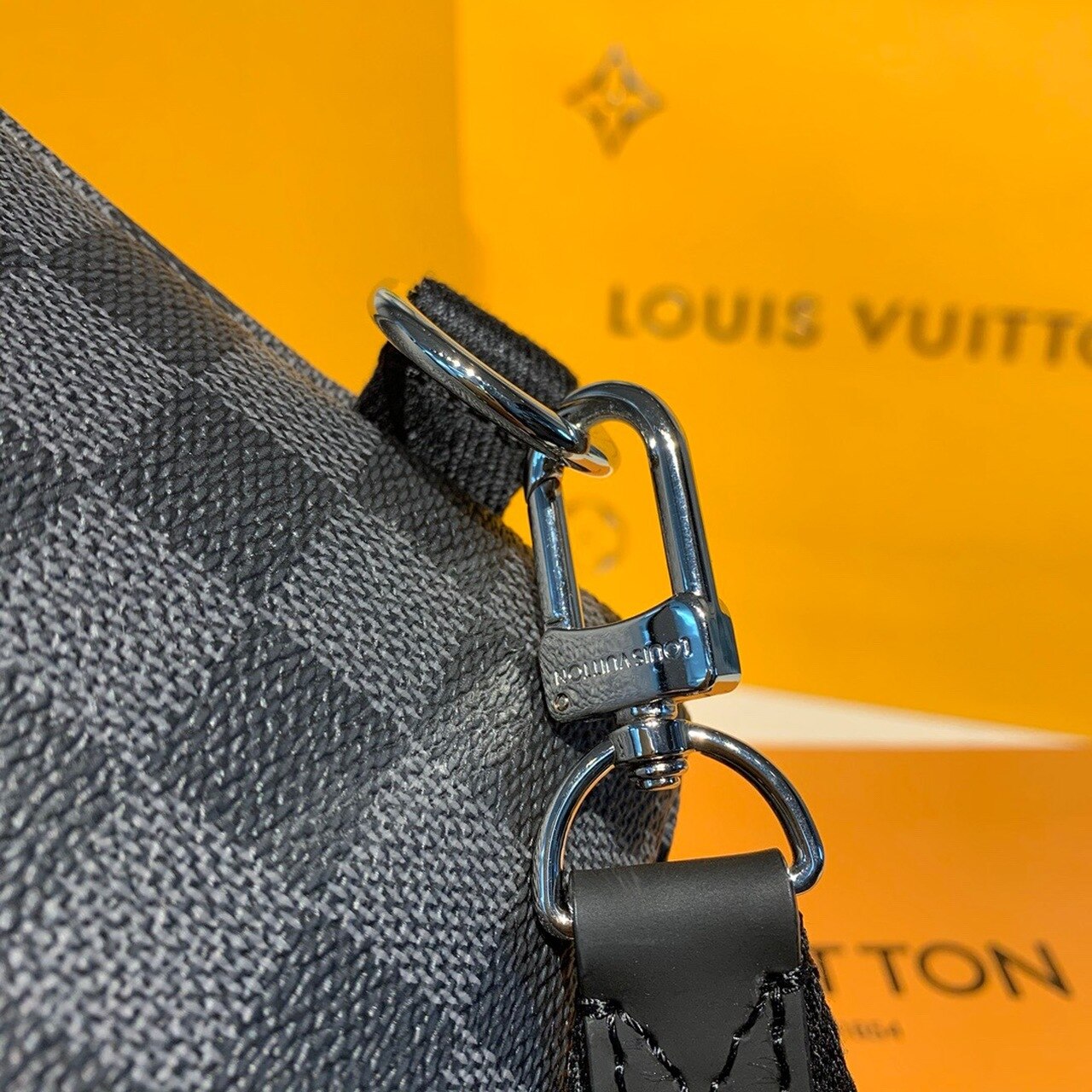 L0vis Vvtt0n Avenue Sling Bag Damier Graphite Canvas For Men, Men’s Bags, Shoulder And Crossbody Bags 12.2in/31cm LV N41719
