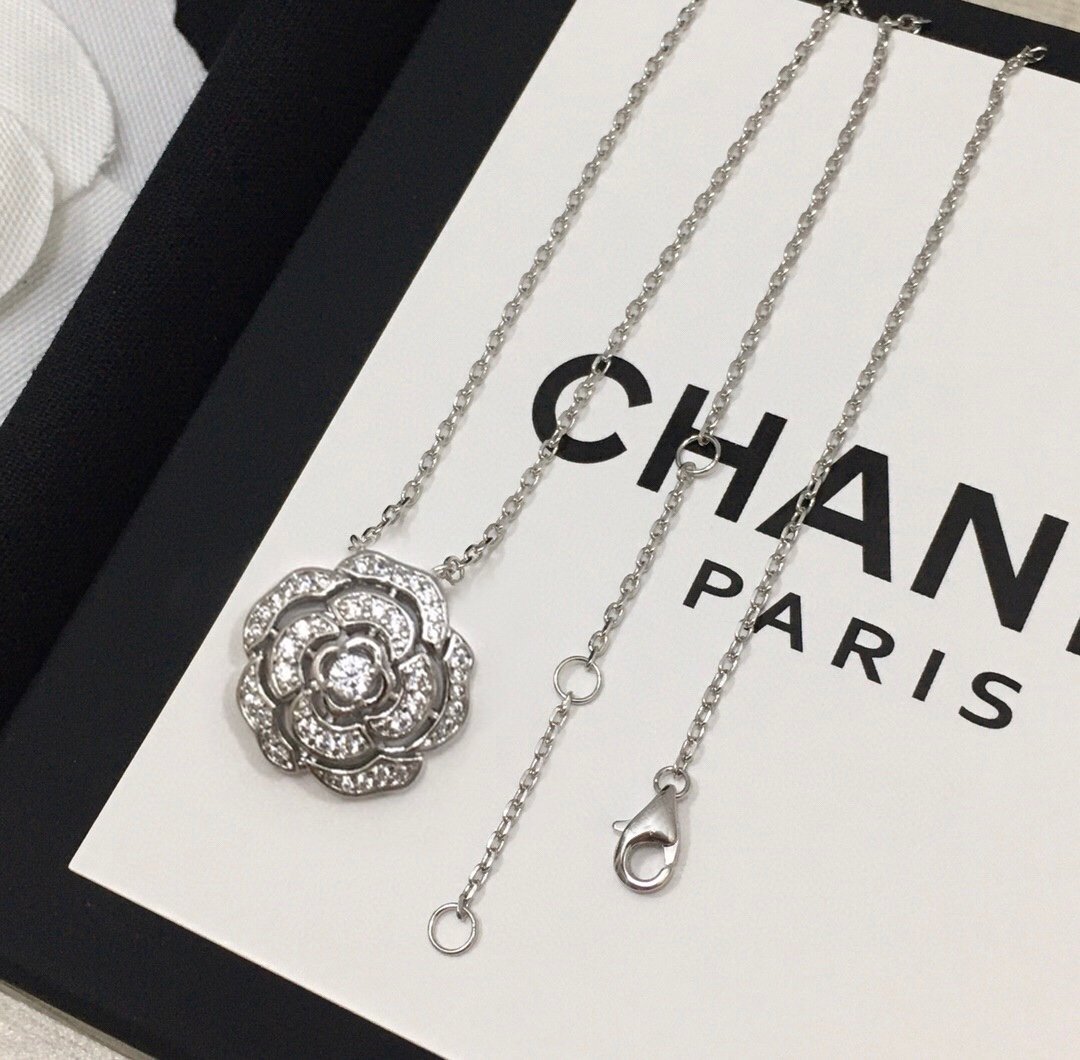 Ch**el Necklace