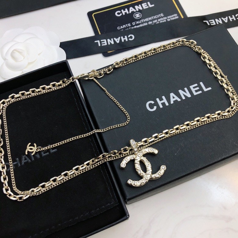 Ch**el Necklace
