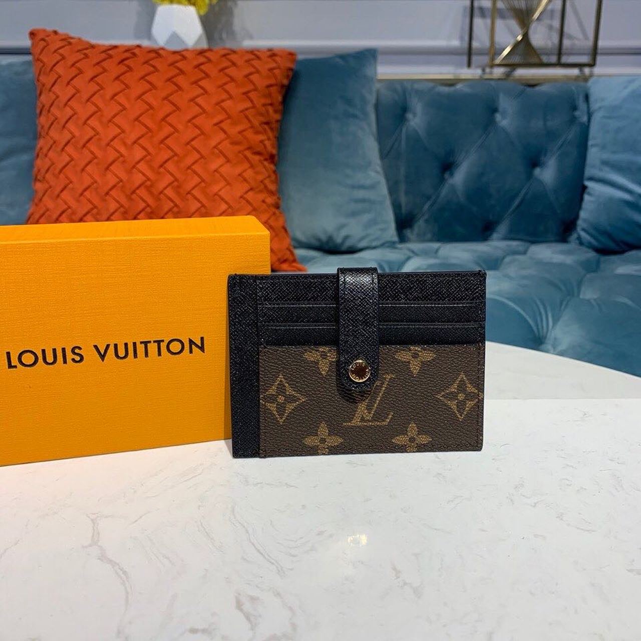 L0vis Vvtt0n Wallet