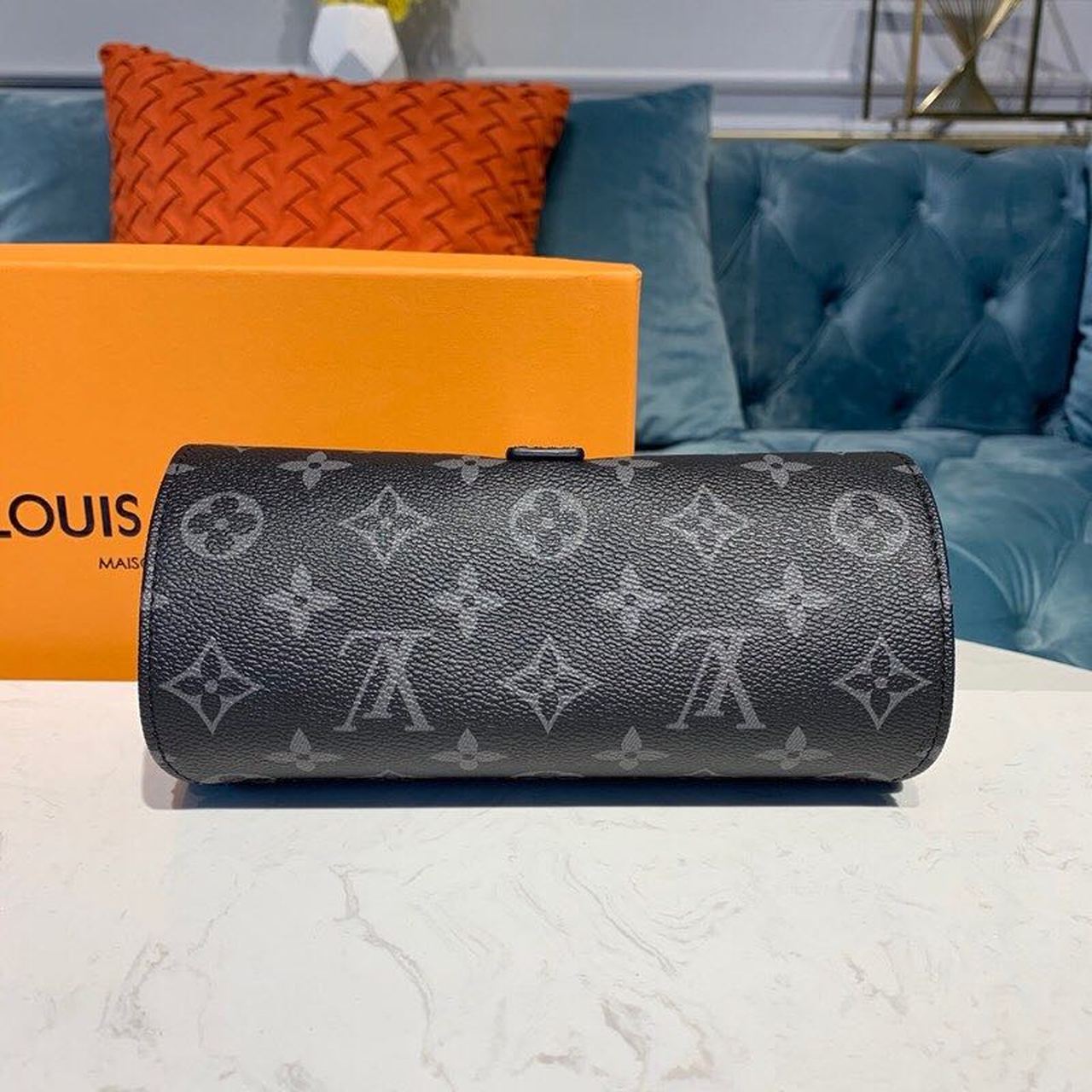 L0vis Vvtt0n 3 Watch Case Monogram Eclipse Canvas For Men, Men’s Bags, Luggage 7.9in/20cm LV M43385
