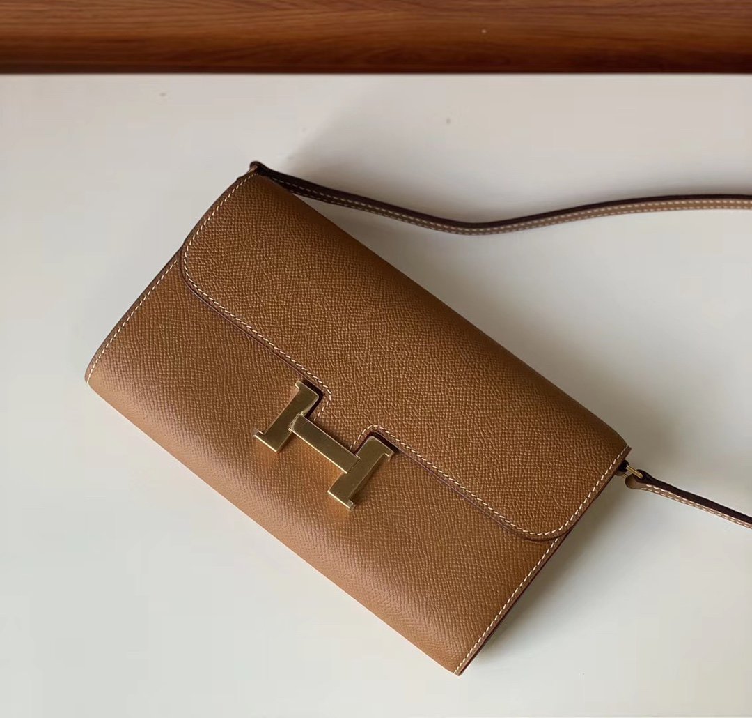 H**me5 Constance Togo Long Wallet  21cm/8.3in Gold Toned Hardware For Women Brown