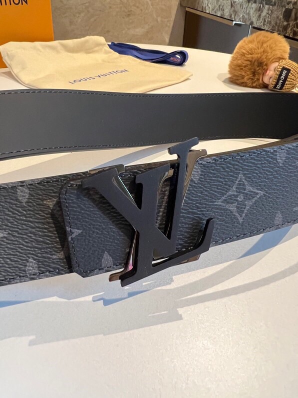 L0vis Vvtt0n Shake Reversible LV Belt Monogram Eclipse Canvas Black Metal hardware