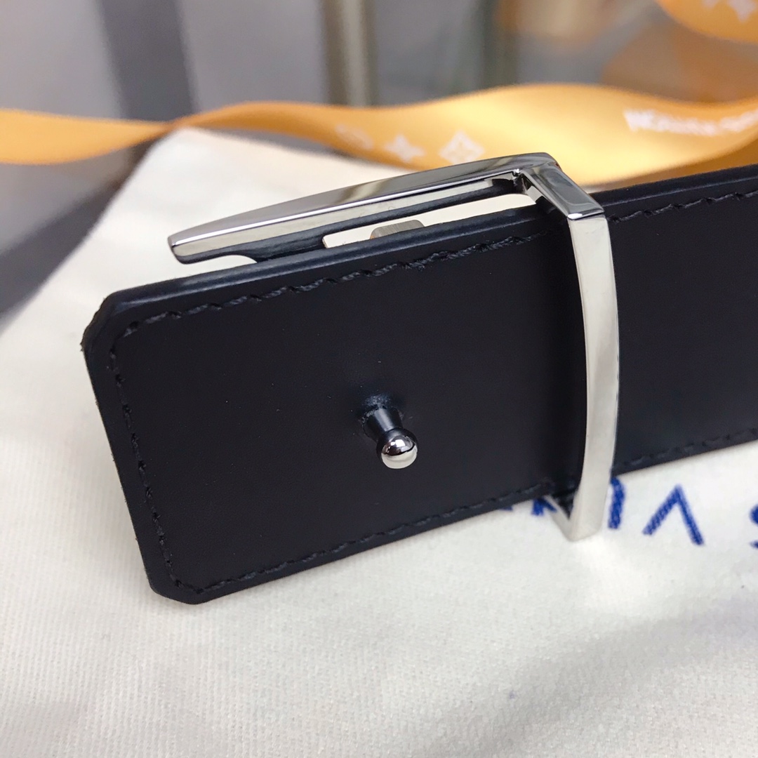 L0vis Vvtt0n Reversible LV Belt Monogram Eclipse M0450V