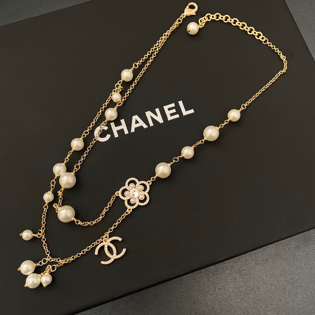 Ch**el Necklace