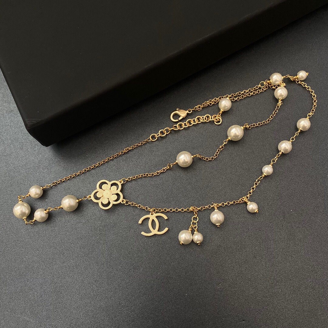 Ch**el Necklace
