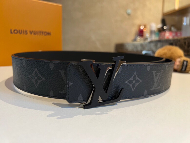 L0vis Vvtt0n Shake Reversible LV Belt Monogram Eclipse Canvas Black Metal hardware