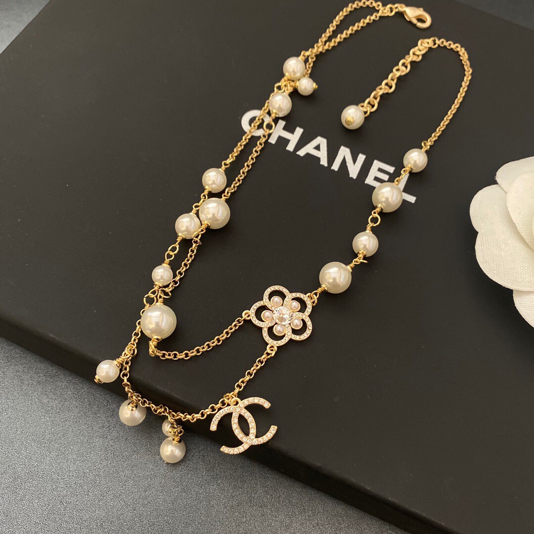 Ch**el Necklace