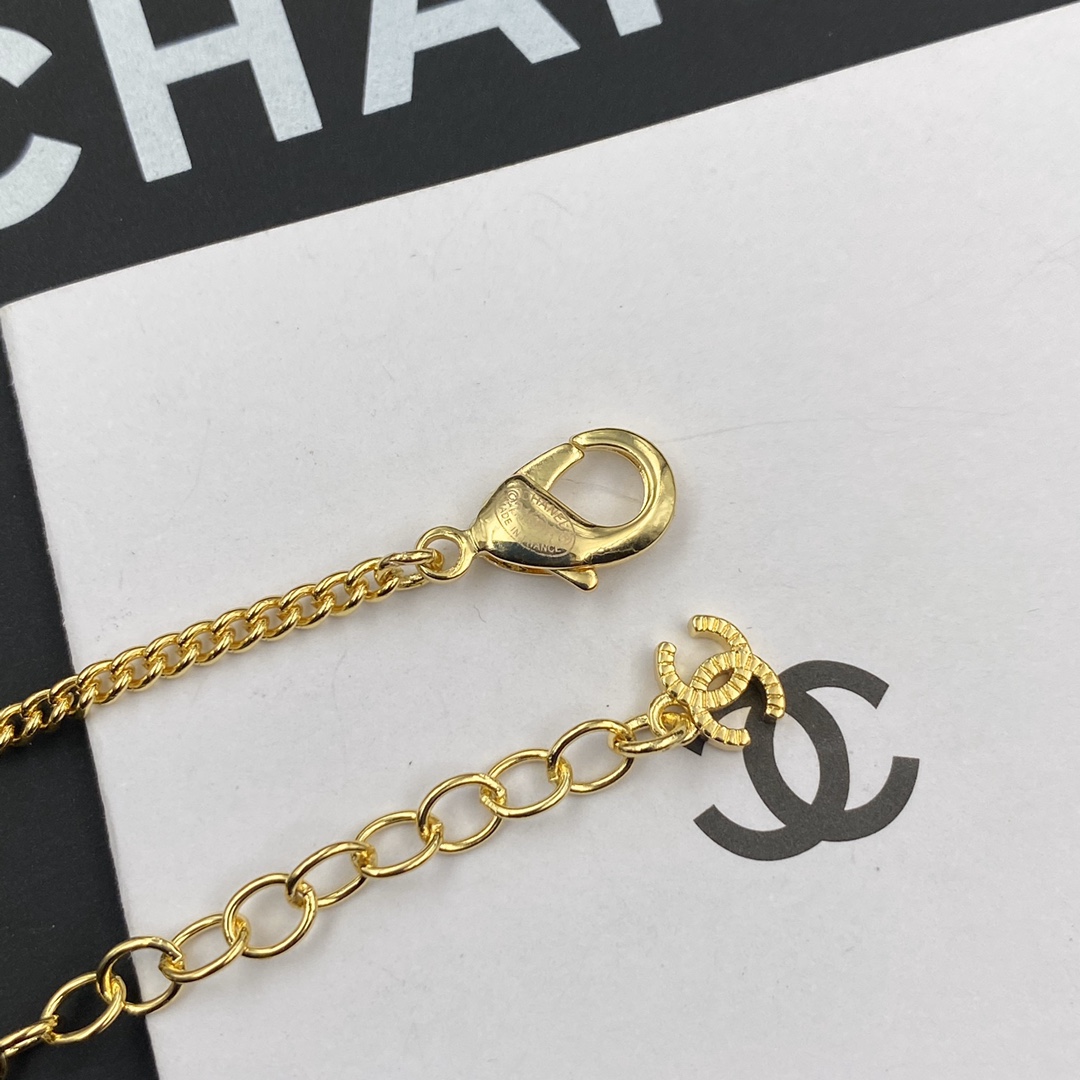 Ch**el Necklace