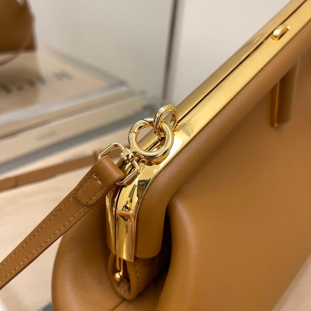 F**di First Small Brown For Women, Women’s HandBags, Shoulder And Crossbody Bags 10.2in/26cm FF 8BP129ABVEF0NYJ