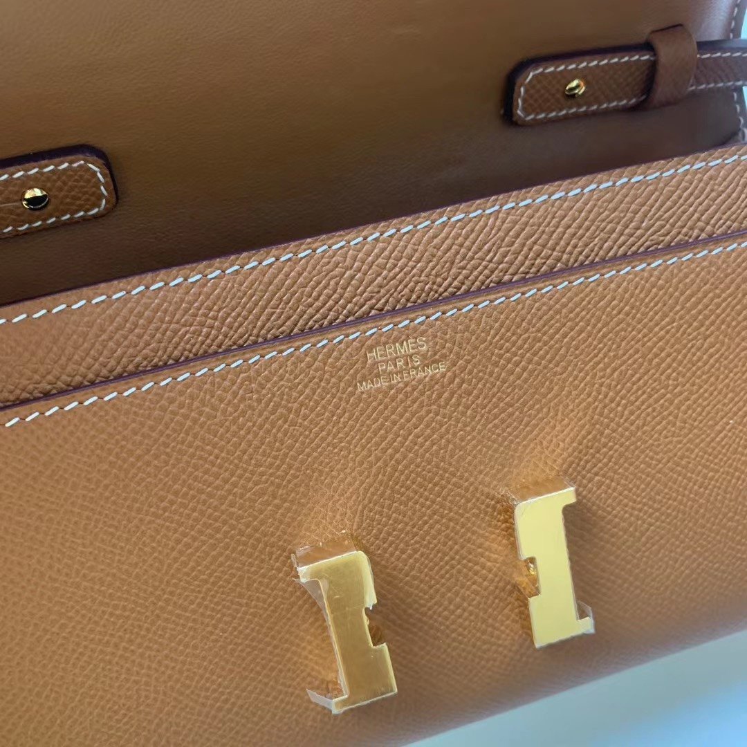 H**me5 Constance Togo Long Wallet  21cm/8.3in Gold Toned Hardware For Women Brown