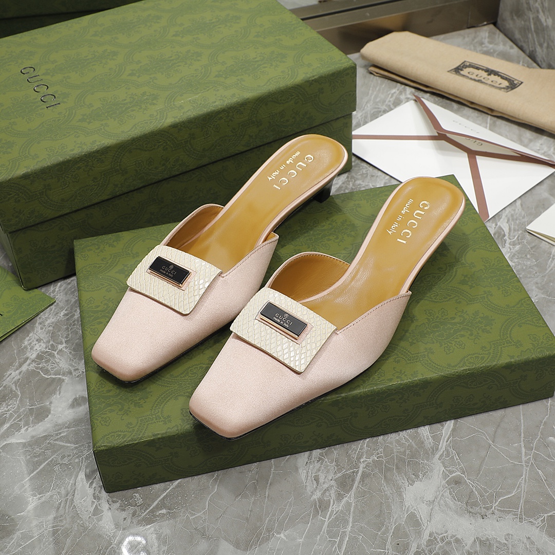 Gvc*1 Slipper Sandals Pink For Women GG