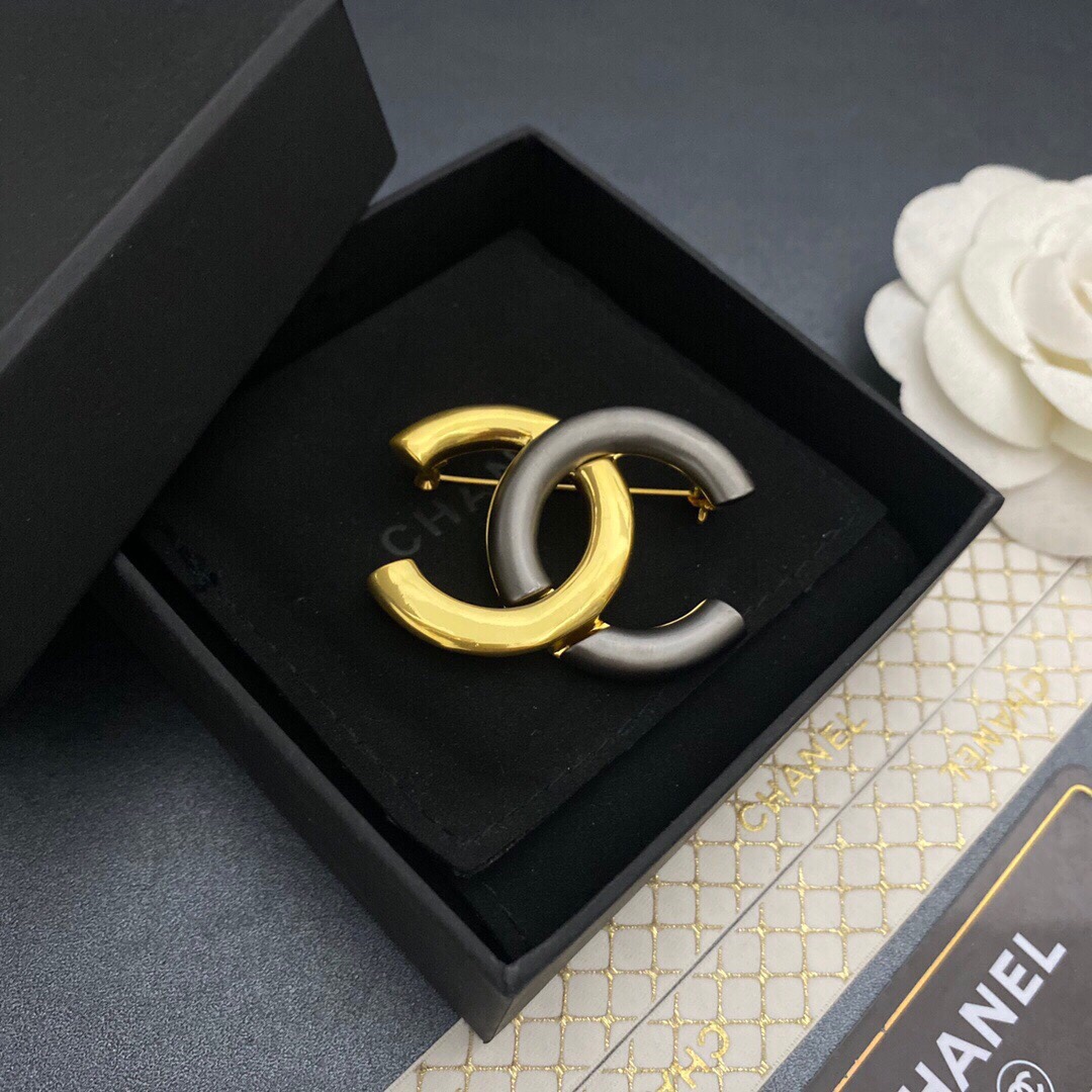 Ch**el Brooch Gold-toned For Women