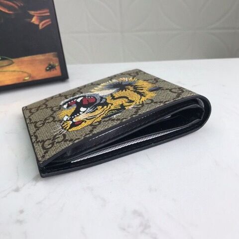 Gvc*1 Tiger Print GG Svp*me Bi-Fold Wallet For Men, Men’s Wallet 11cm/4.3in GG 451268 K5Z1N 8666