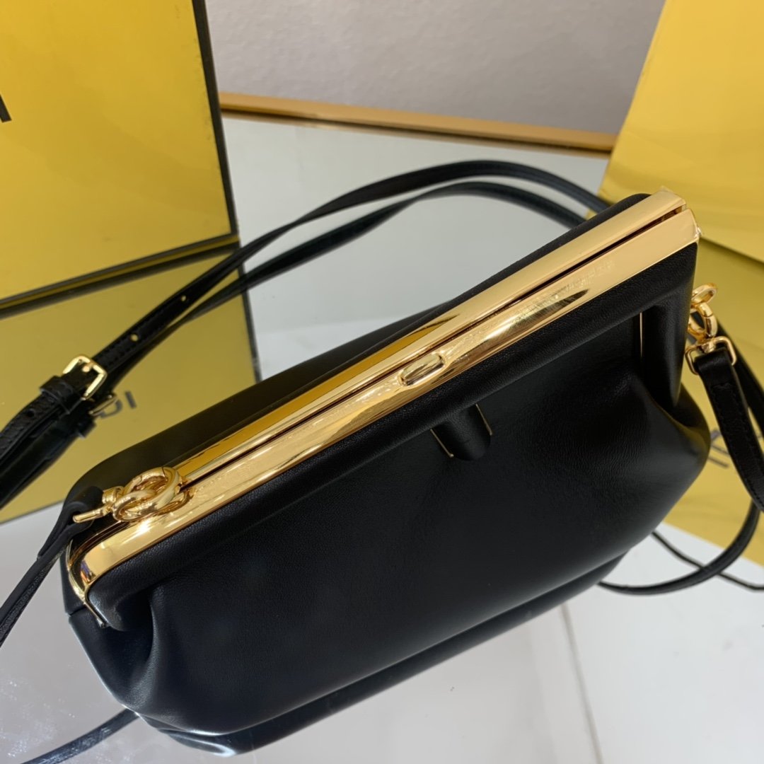 F**di First Small Black For Women, Women’s HandBags, Shoulder And Crossbody Bags 10.2in/26cm FF 8BP129ABVEF0KUR