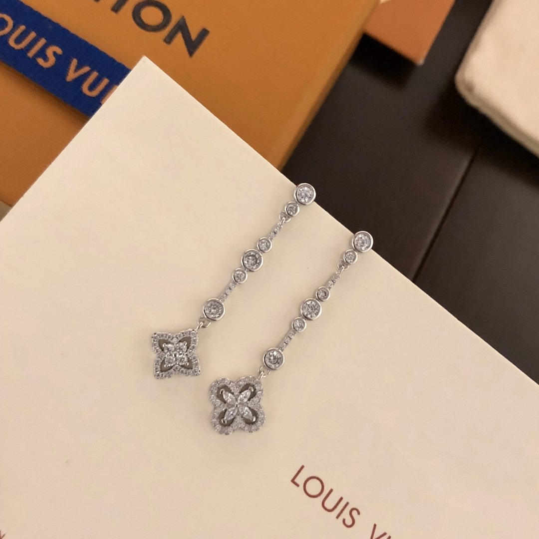 L0vis Vvtt0n Earrings