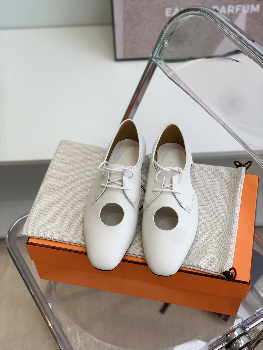 H**me5 Epoca Oxford Shoe White For Women, Women’s Shoes H221024Z 90360