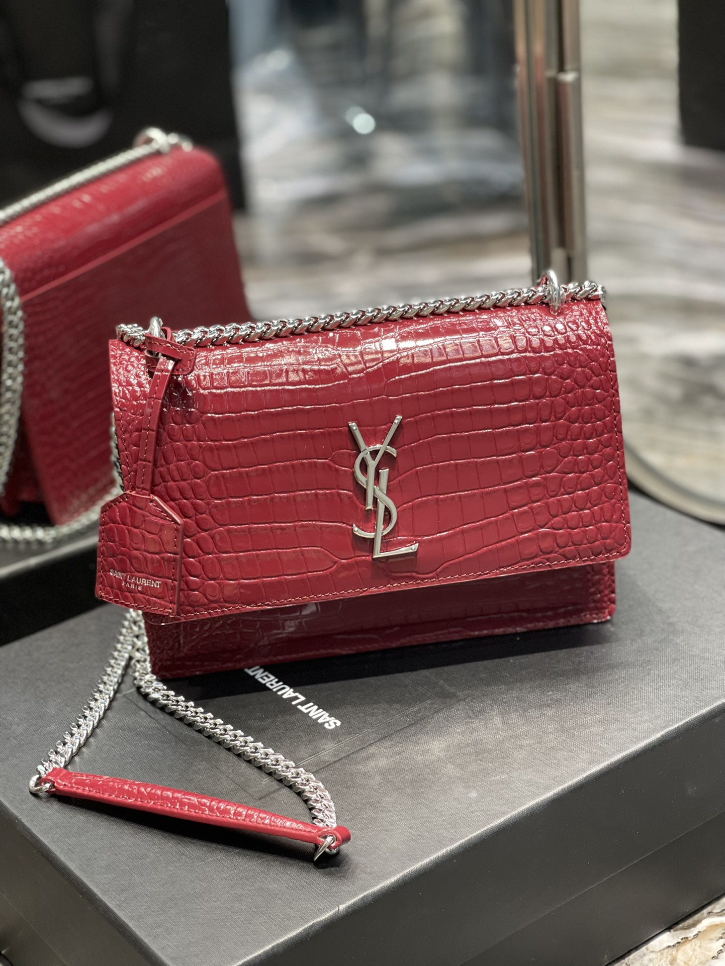 Sa1nt Lau*nt Sunset Medium Chain Bag Red For Women 8.6in/22cm Y51